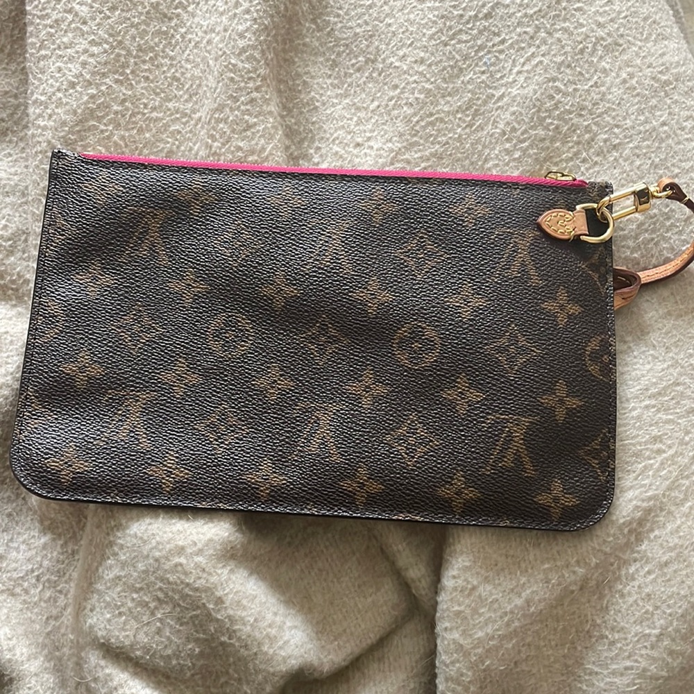 authentic louis vuitton neverfull pouchette